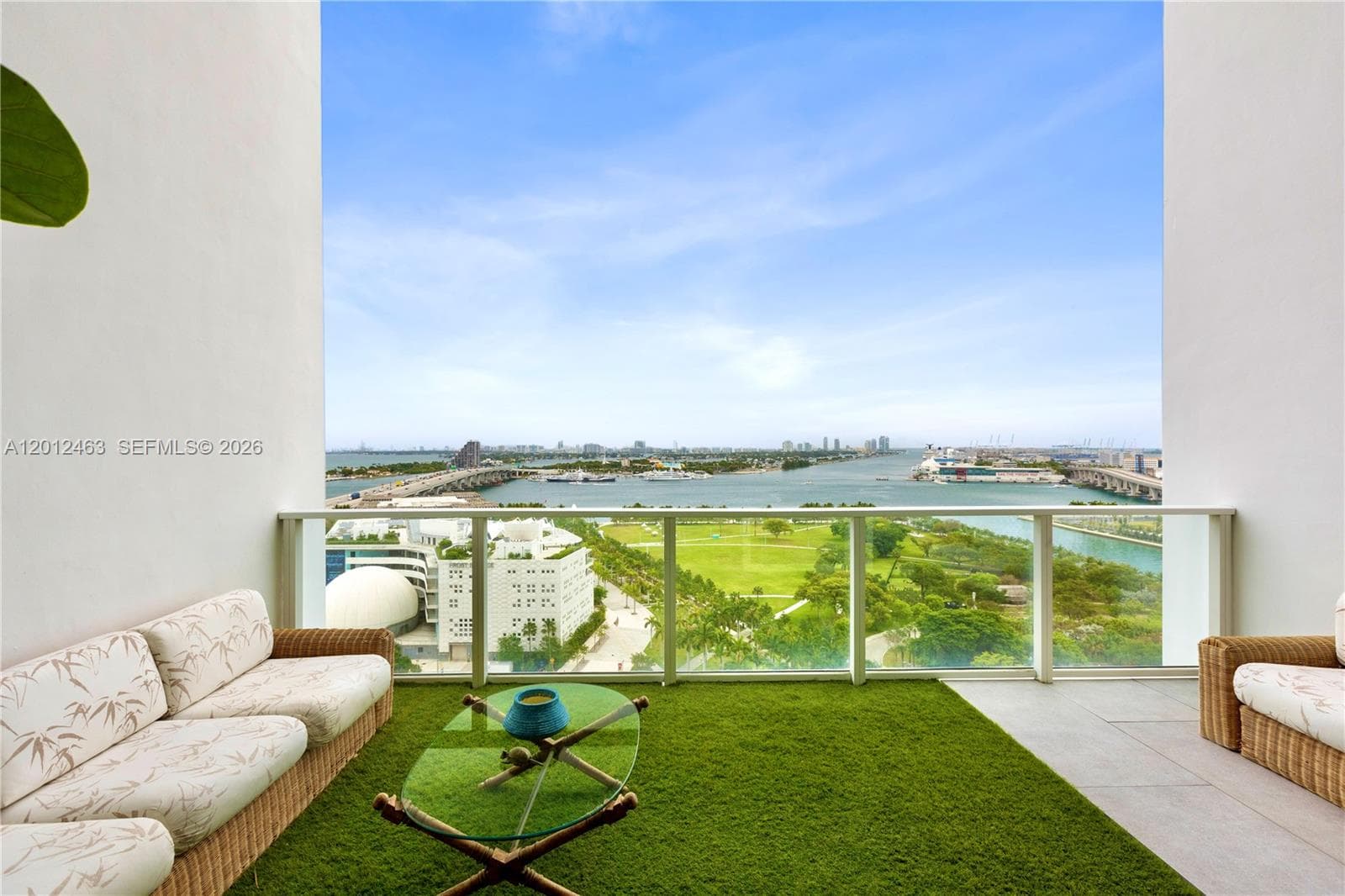Condo at 1040 Biscayne Blvd, Miami — photo 1