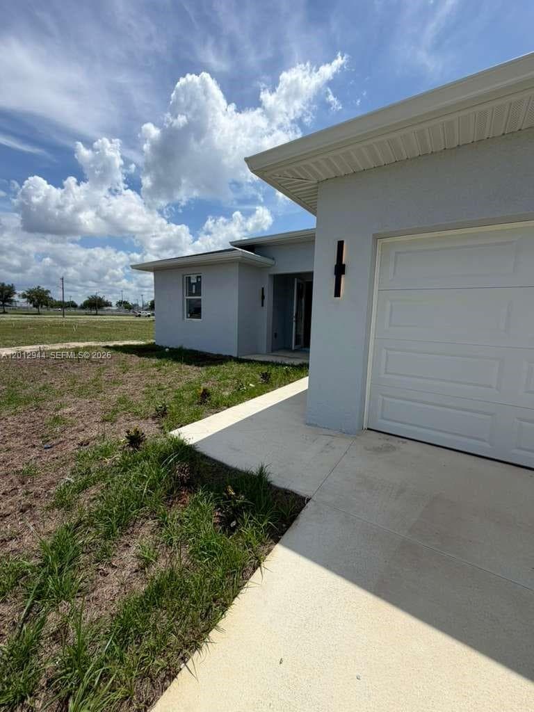 Single-family home at 3629 E Gator Cir, Cape Coral — photo 2