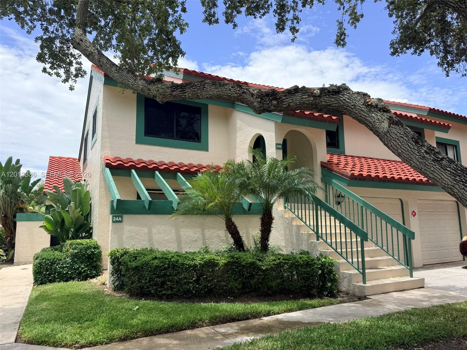 Condo at 24 Lexington Ln W, Palm Beach Gardens, FL