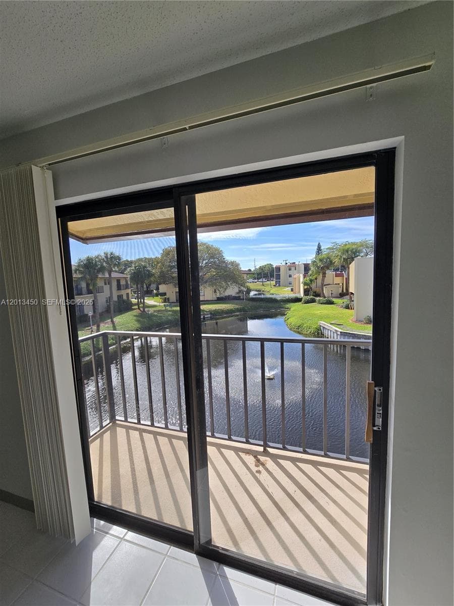 Condo at 2050 Oleander Blvd, Fort Pierce — photo 3