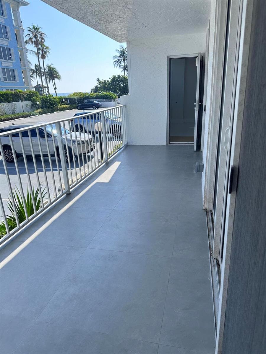 Condo at 800 SE 20th Avenue, Deerfield Beach, FL