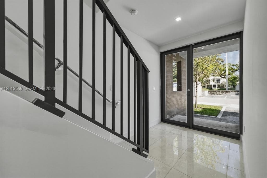 Townhouse at 4120 S Oak Pl, Dania Beach, FL