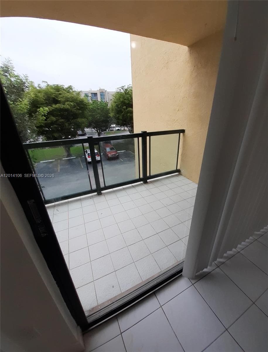 Condo at 11800 SW 18th St, Miami, FL