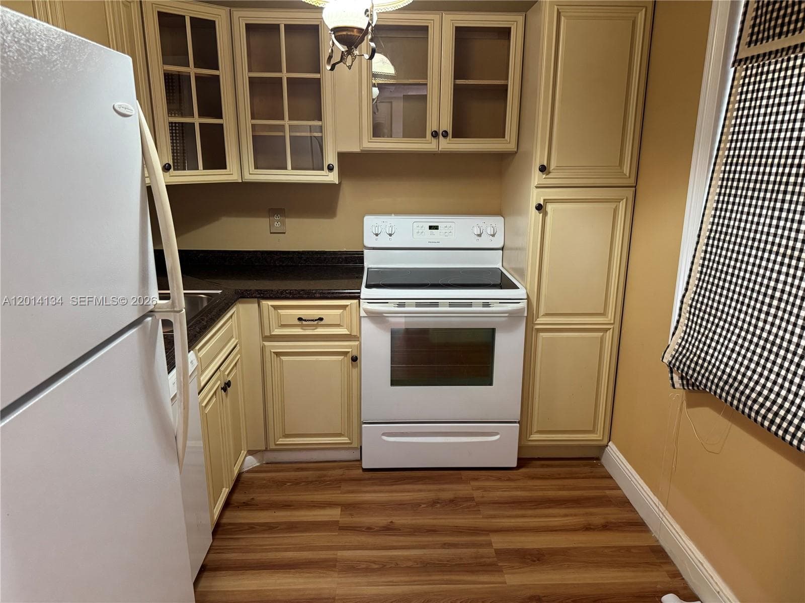 Condo at 3774 Inverrary Blvd, Lauderhill — photo 2