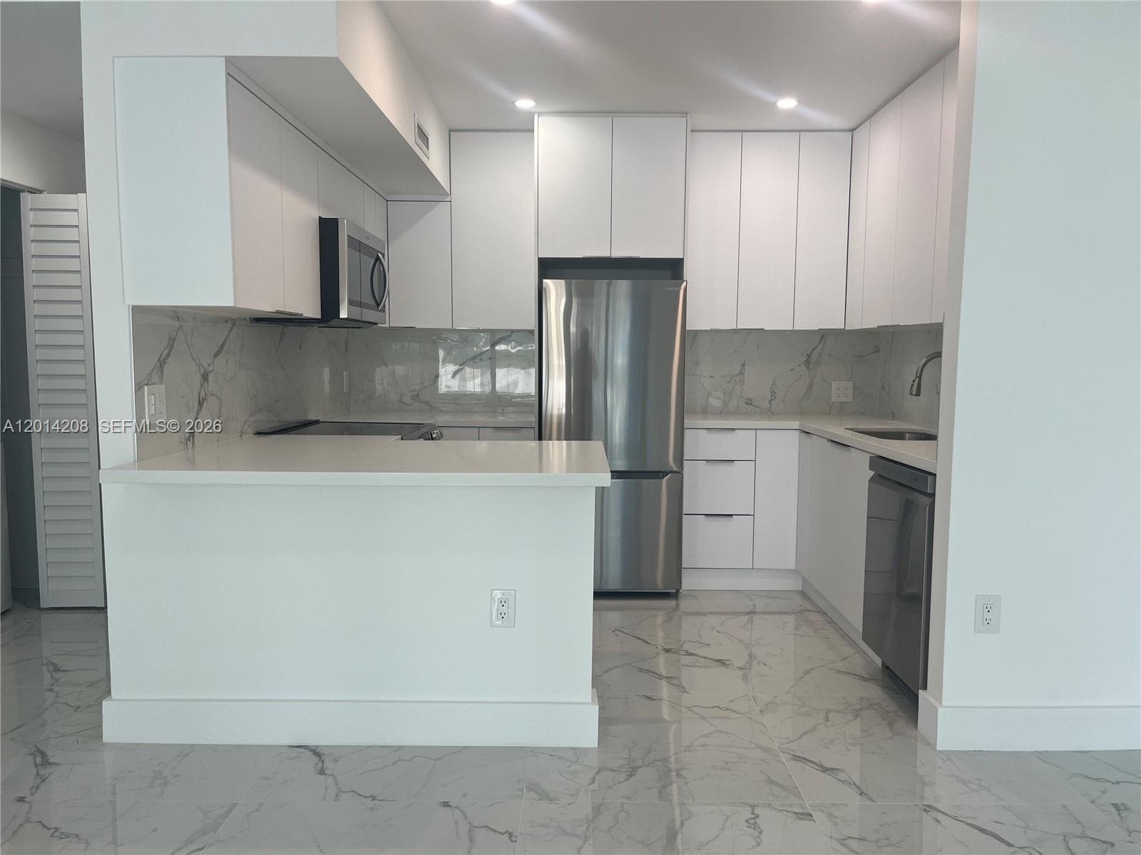 Condo at 3505 S Ocean Dr, Hollywood, FL
