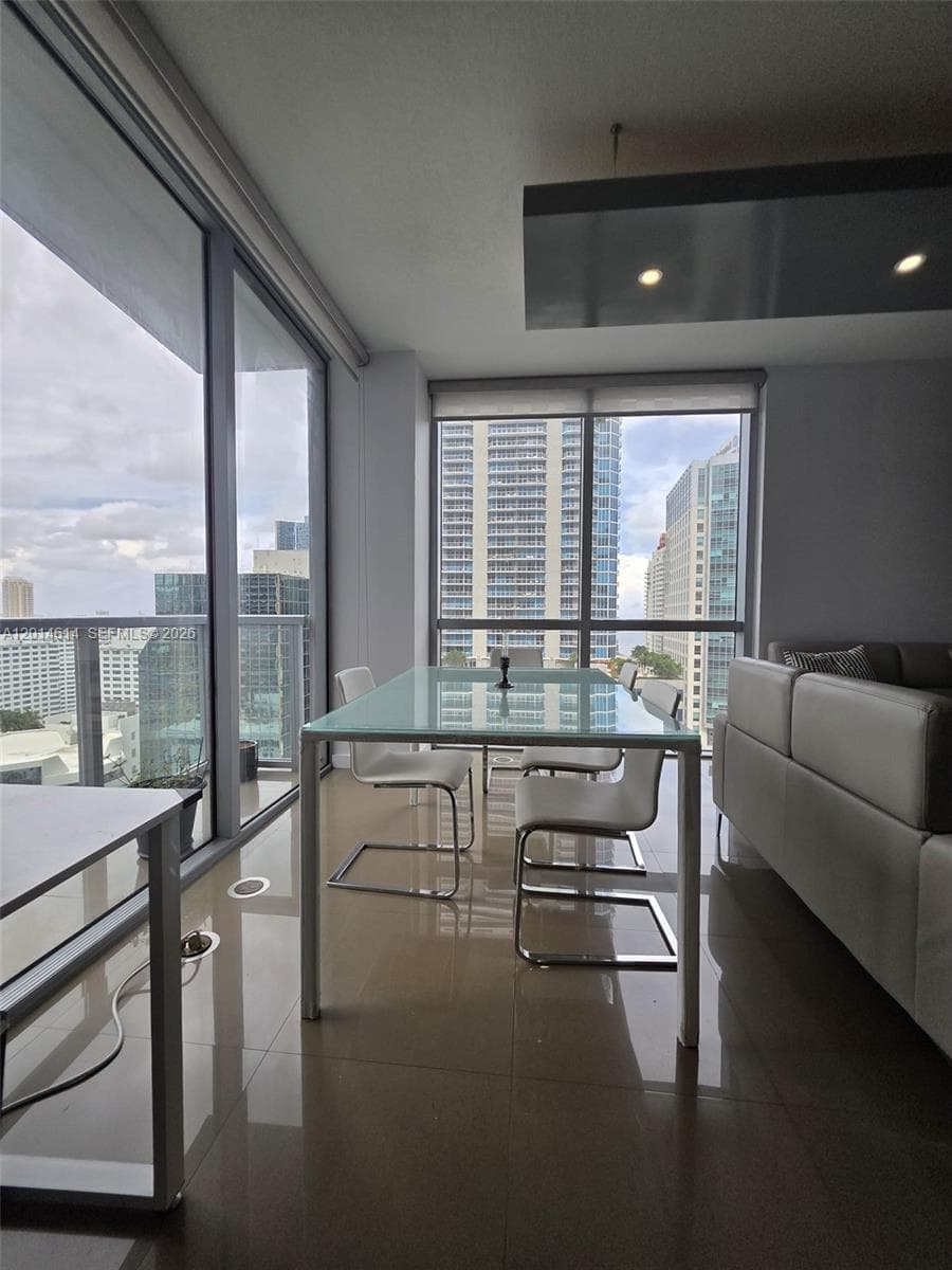 Condo at 1060 Brickell Ave, Miami — photo 1