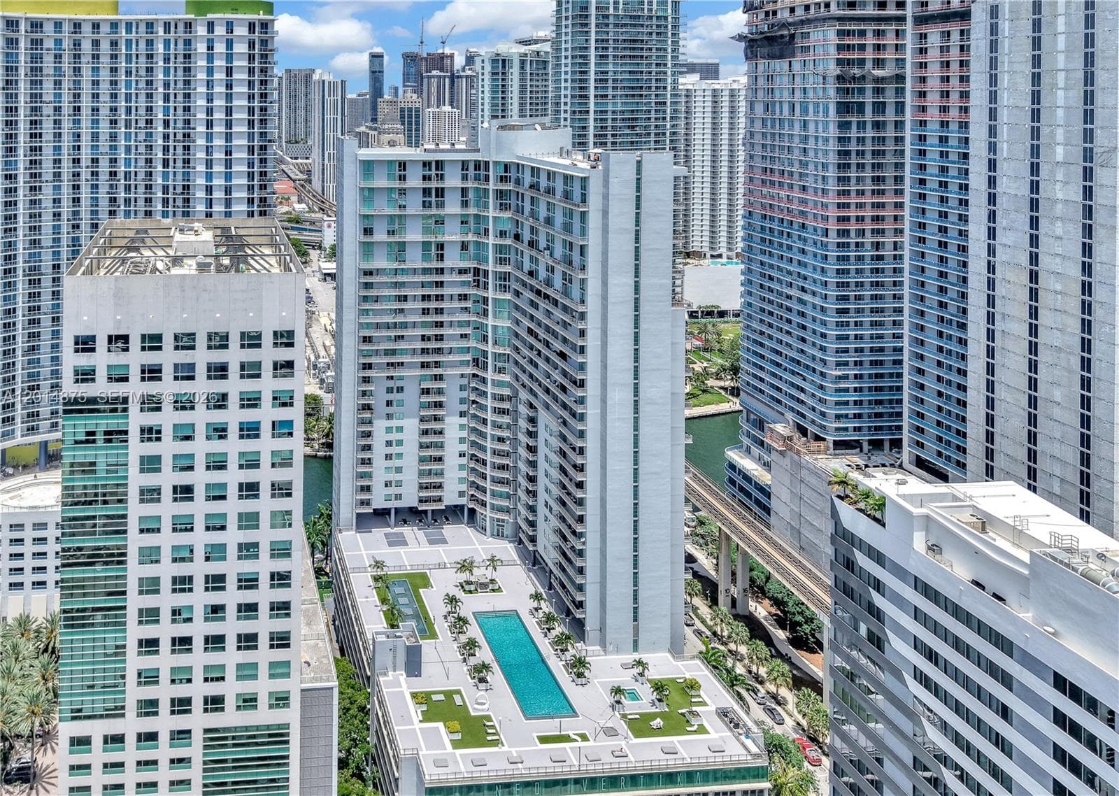 Condo at 690 SW 1st Ct, Miami — photo 1