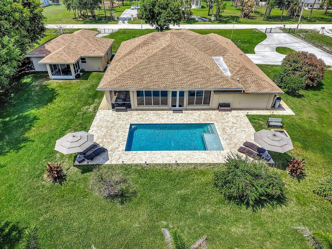 Single-family home at 13166 71st Place N, West Palm Beach, FL