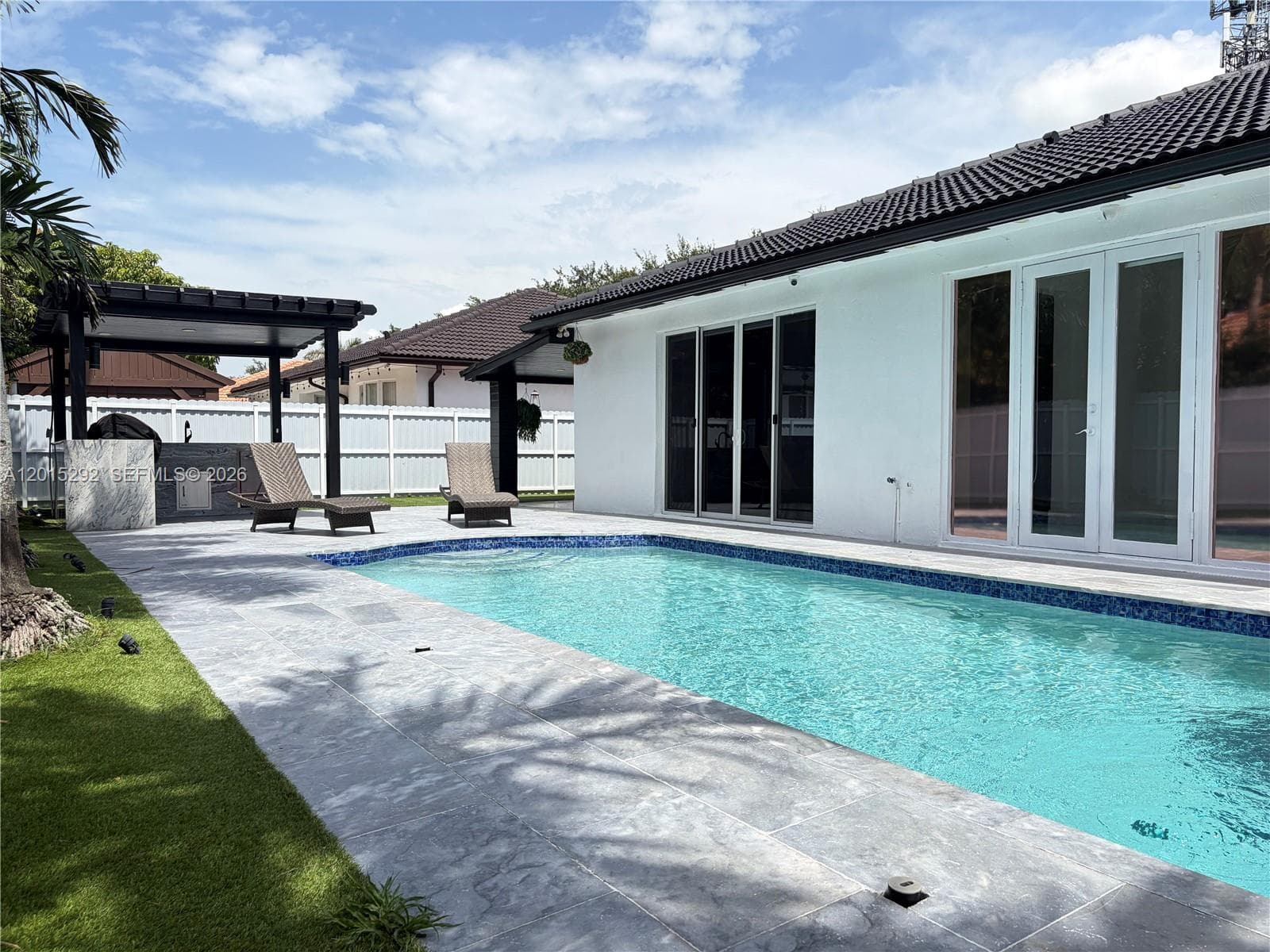 Single-family home at 7814 NW 165th St, Miami Lakes, FL