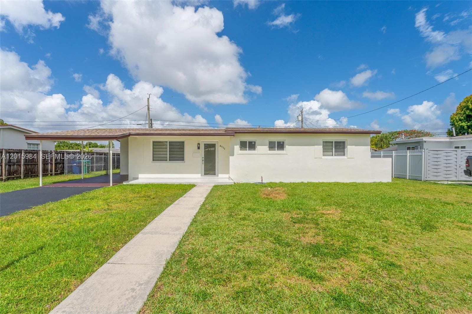 Single-family home at 4211 SW 97th Pl, Miami — photo 1