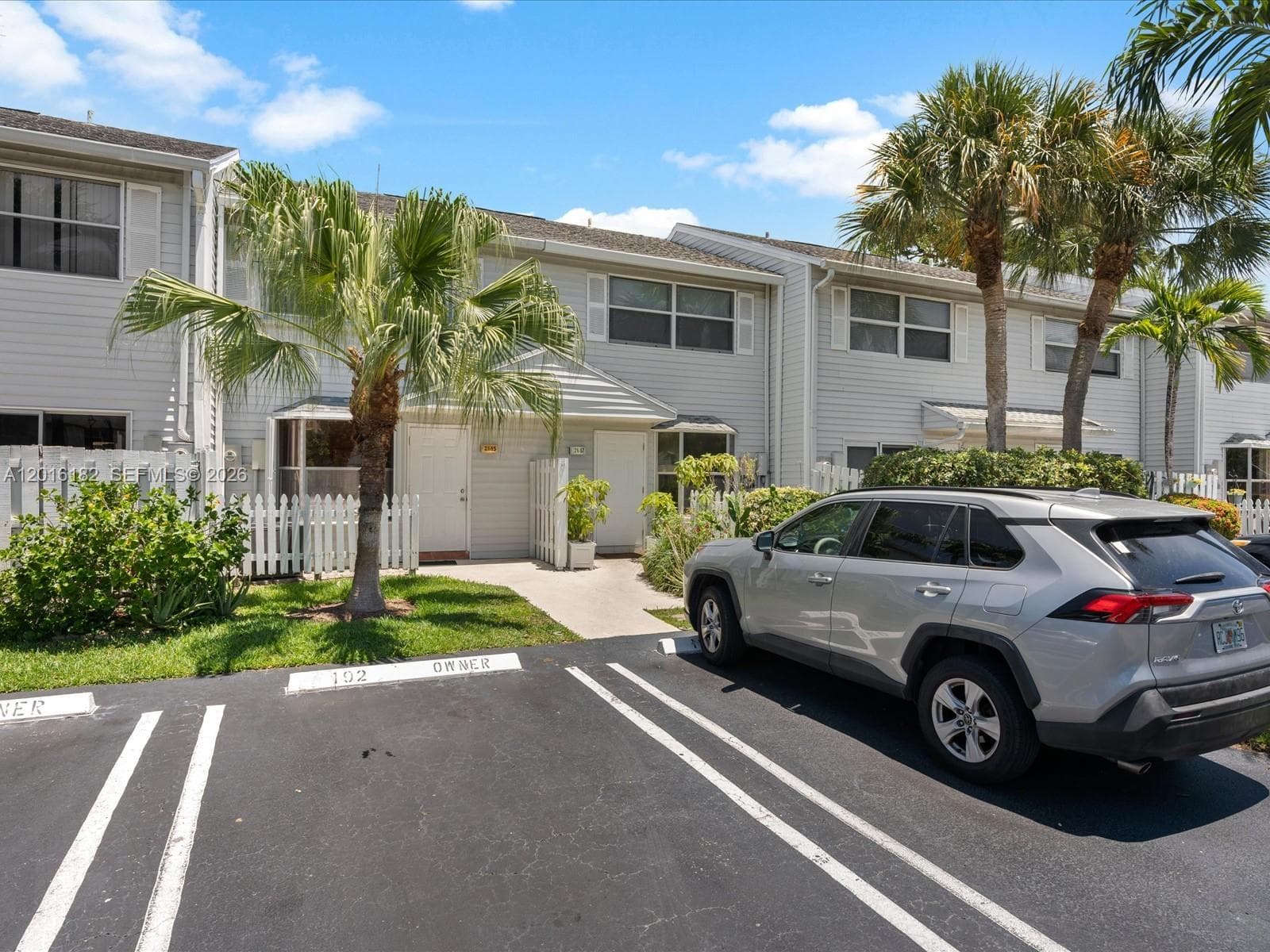 Townhouse at 2685 NE 15th St, Pompano Beach — photo 3