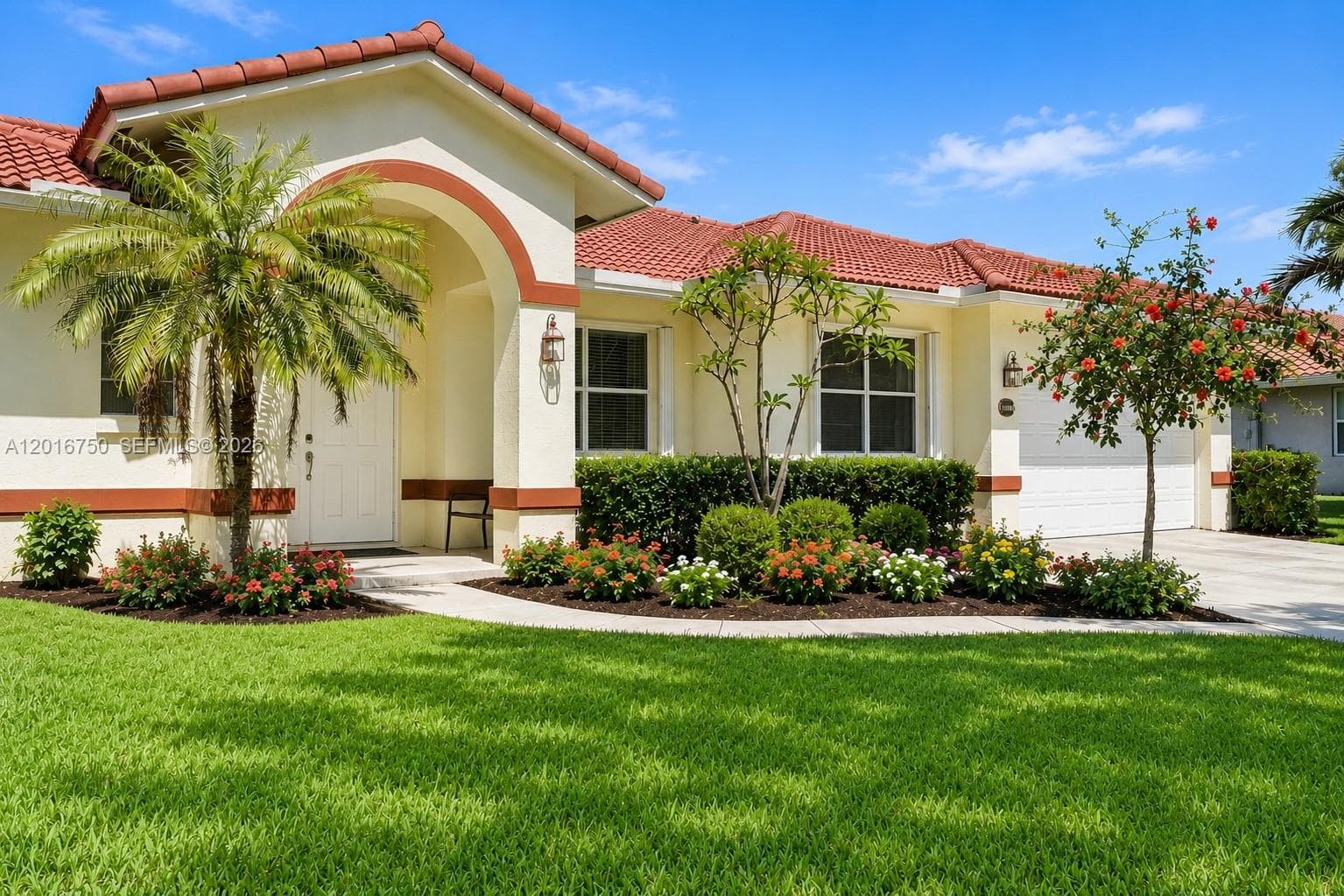 Single-family home at 4401 SW 74th Ter, Davie, FL