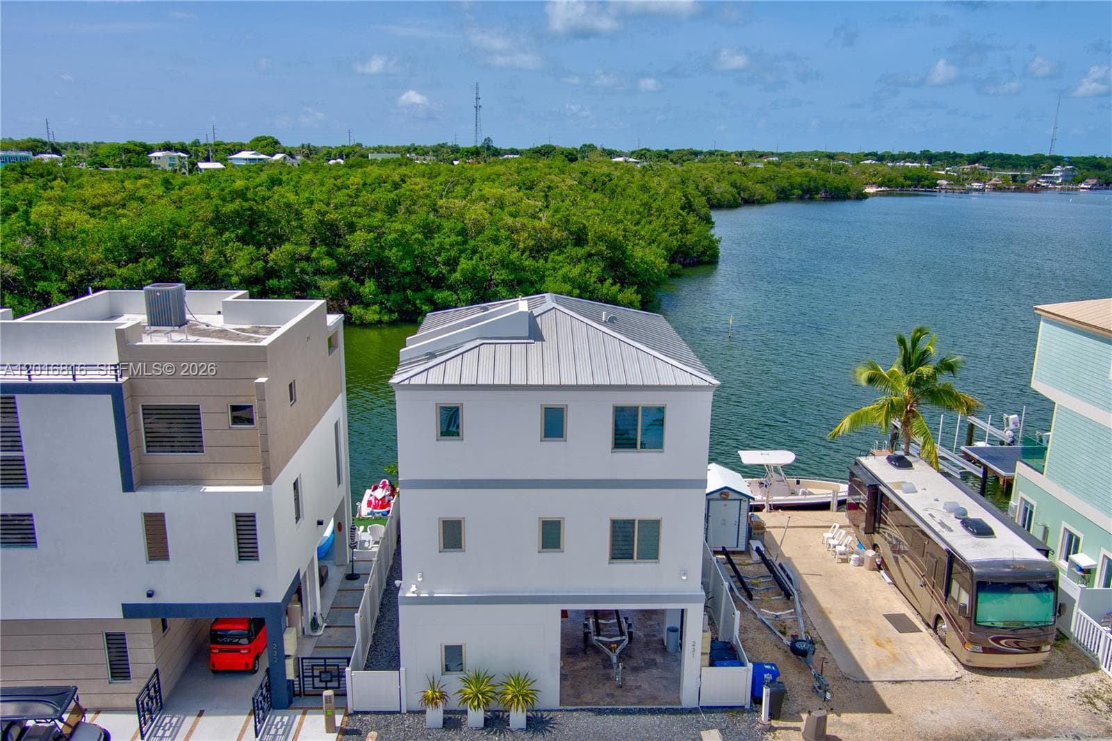 Single-family home at 325 Calusa, Key Largo, FL