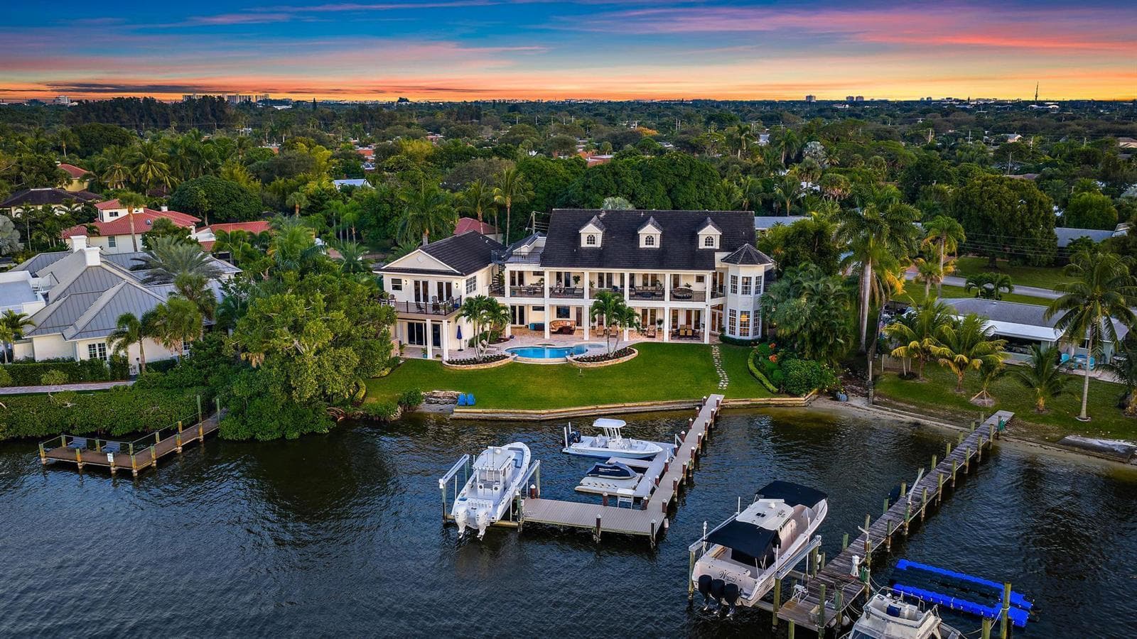 Single-family home at 18137 Palm Point Drive, Jupiter, FL