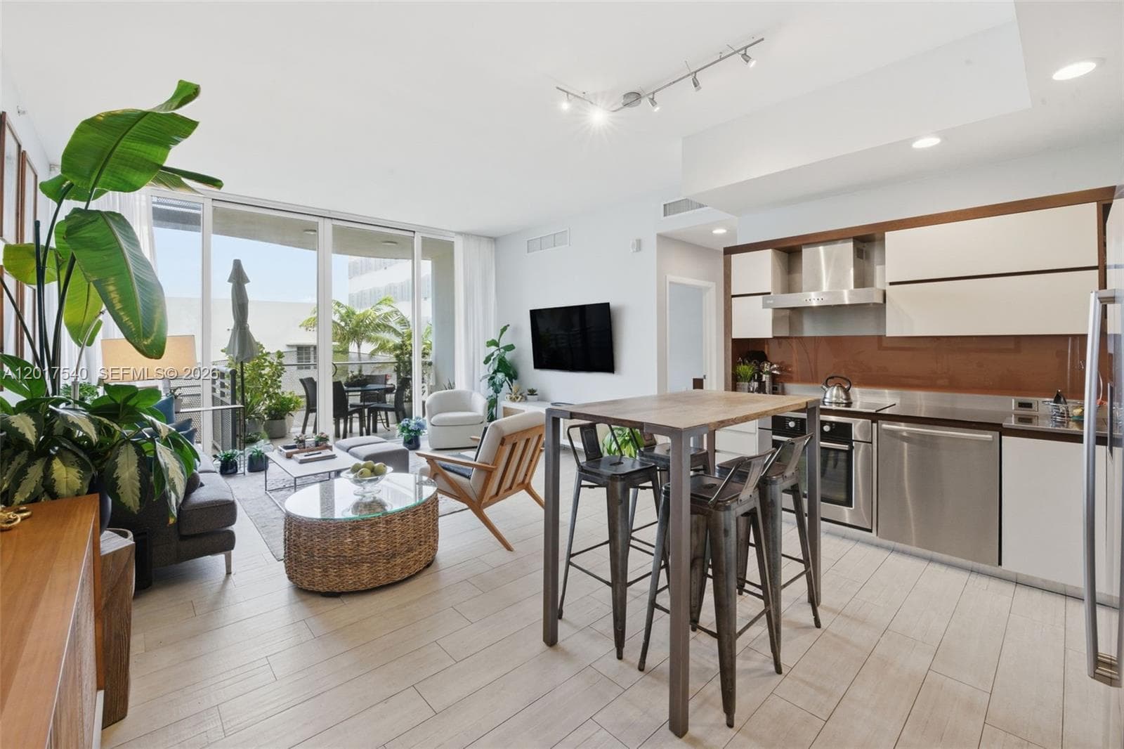 Condo at 2100 Park Ave, Miami Beach, FL