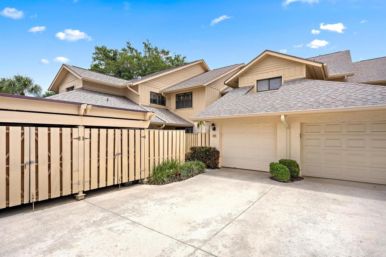 Condo at 17165 Waterbend Drive, Jupiter, FL