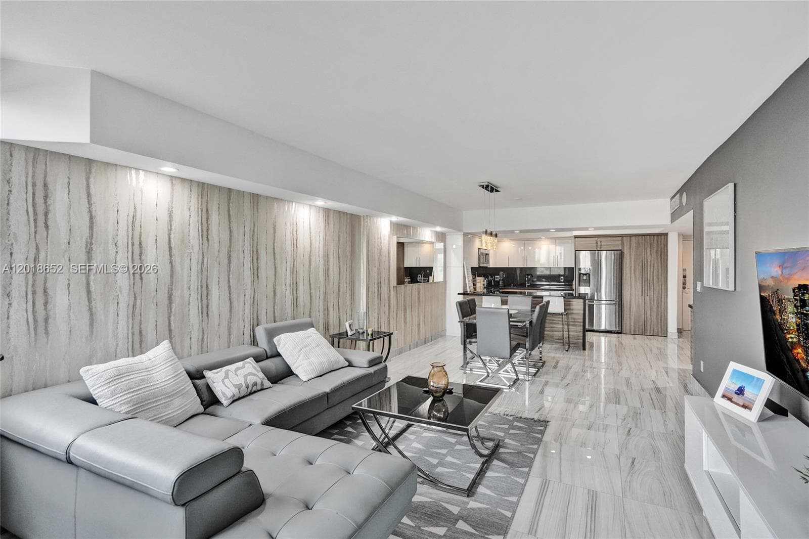 Condo at 19370 Collins Ave, Sunny Isles Beach, FL