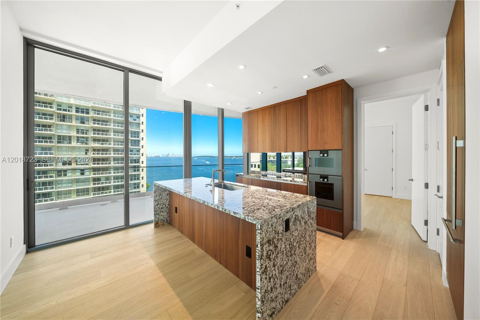 Condo at 175 SE 25 RD, Miami — photo 2