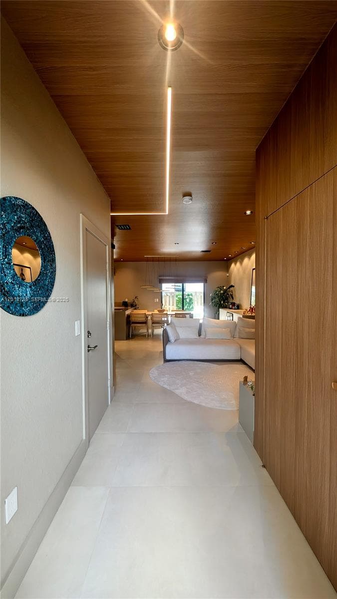 Townhouse at 20865 NE 7th Ct, Miami — photo 2