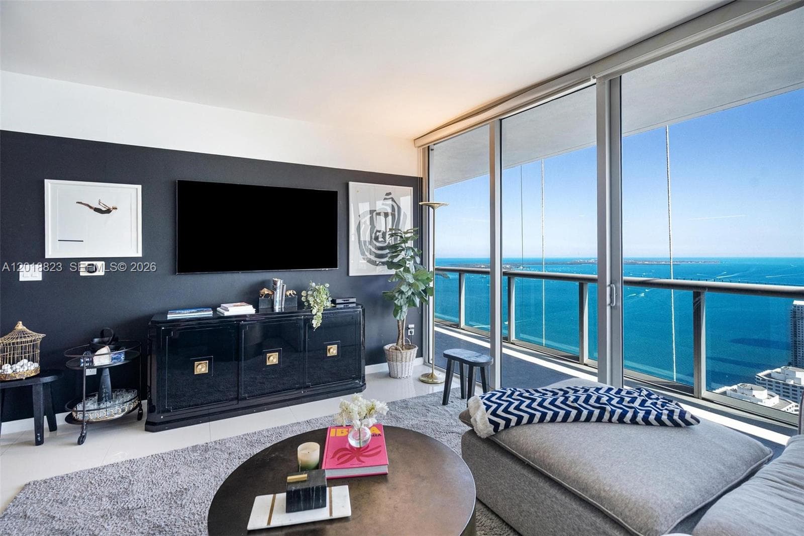 Condo at 495 Brickell Ave, Miami — photo 3