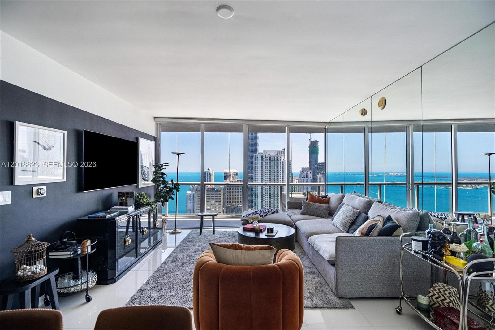 Condo at 495 Brickell Ave, Miami — photo 1