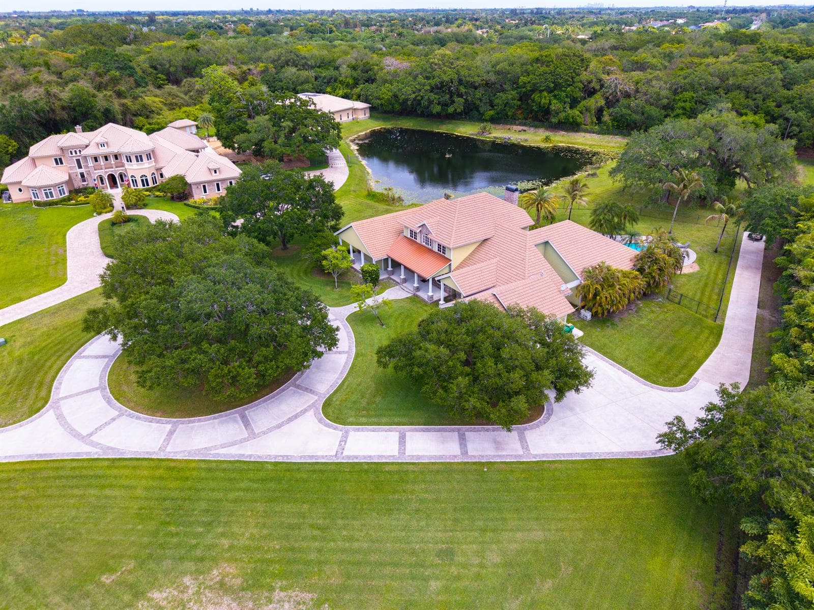 Single-family home at 13300 SW 36th Court, Davie, FL