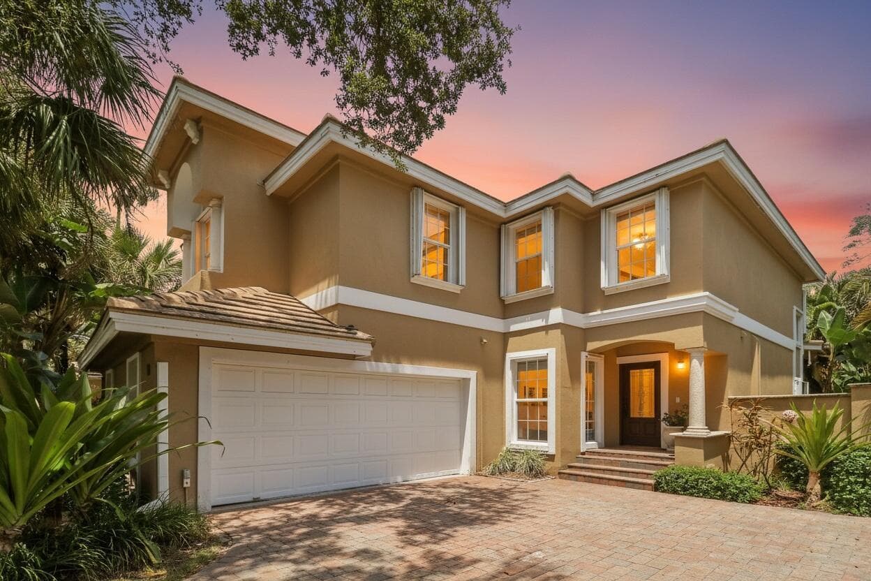 Single-family home at 12 Grand Bay Circle, Juno Beach, FL