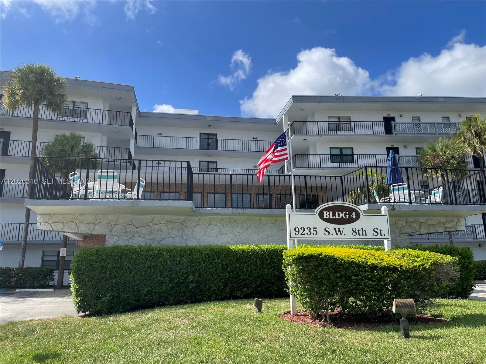 Condo at 9235 SW 8th St, Boca Raton, FL