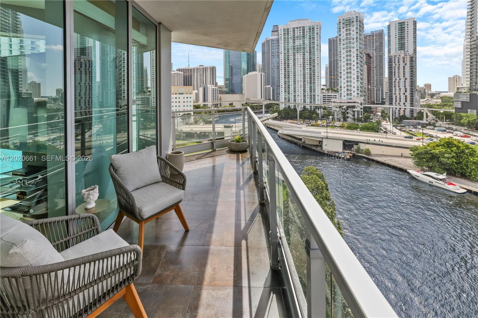 Condo at 92 SW 3rd St, Miami, FL