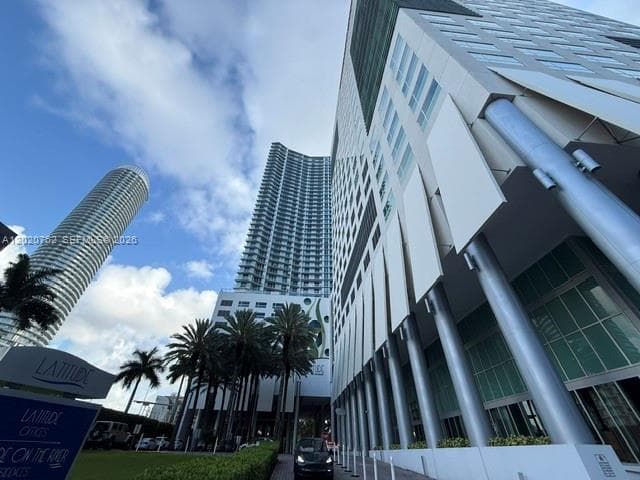 Condo at 185 SW 7th St, Miami, FL