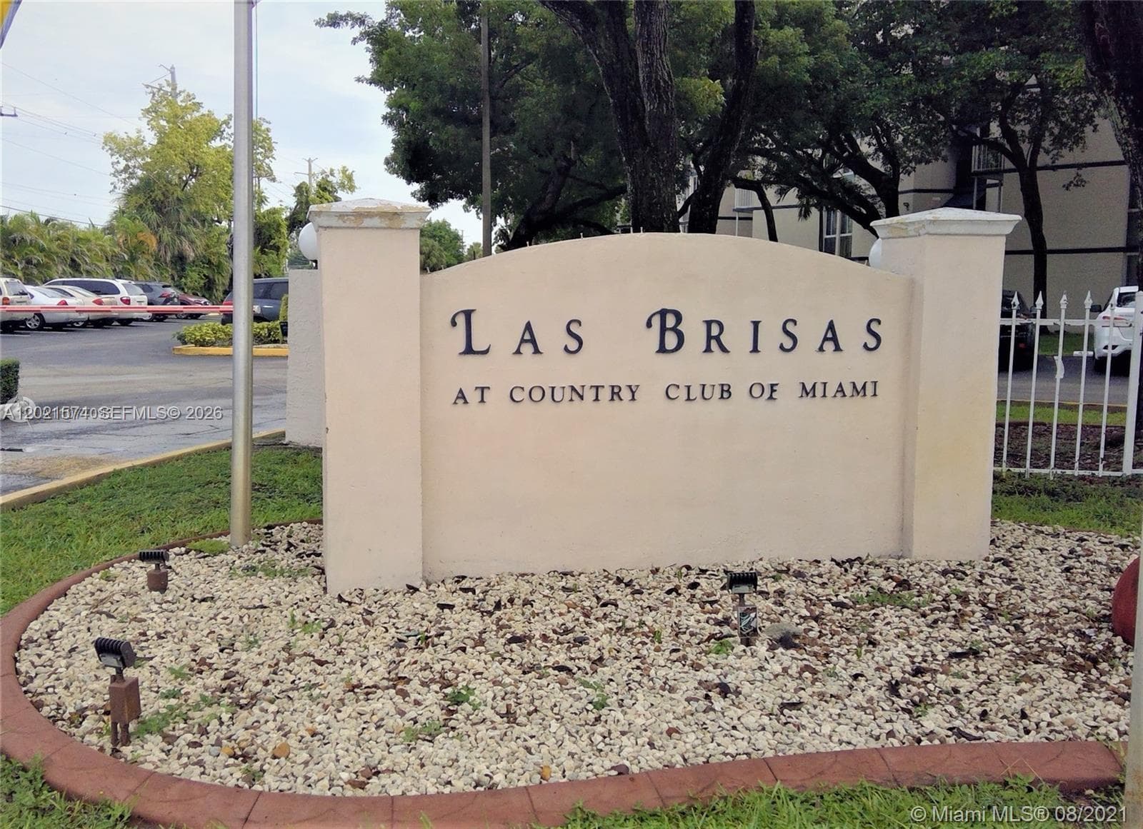 Condo at 7075 NW 186th St, Hialeah — photo 1