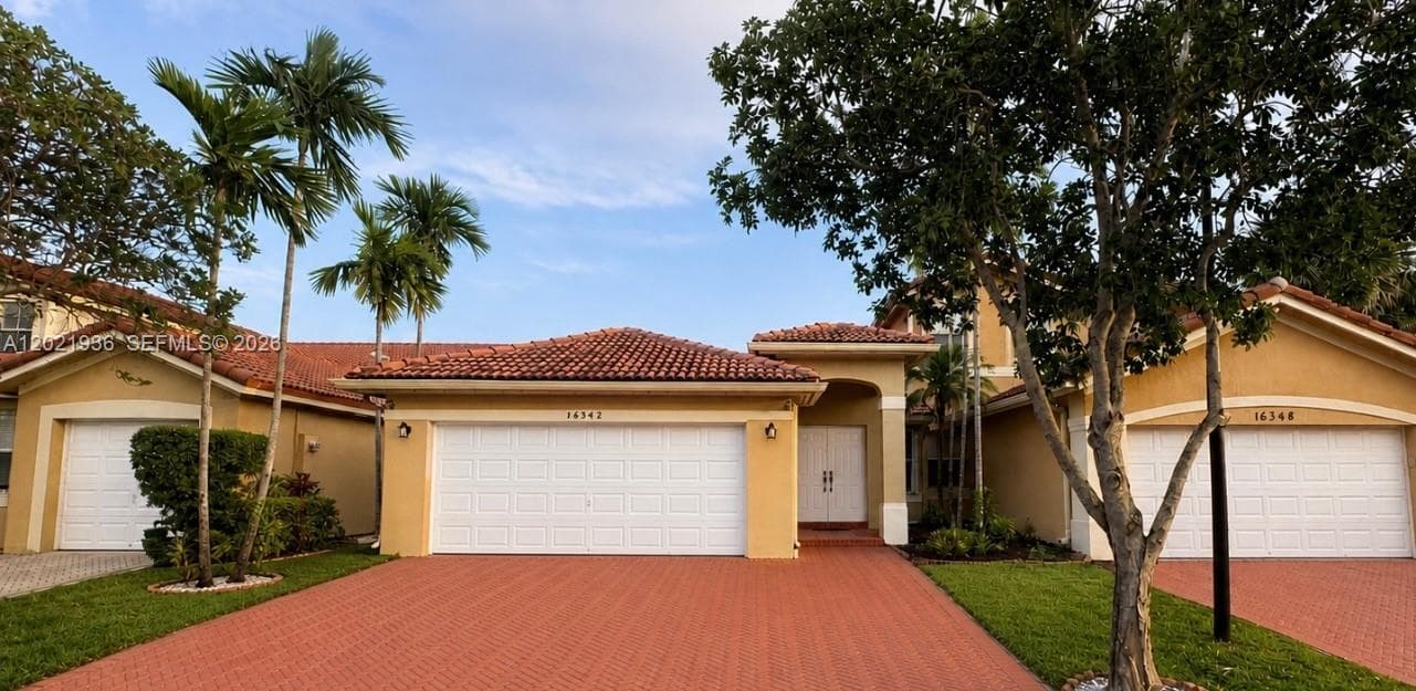Townhouse at 16342 SW 45th Ter, Miami — photo 1