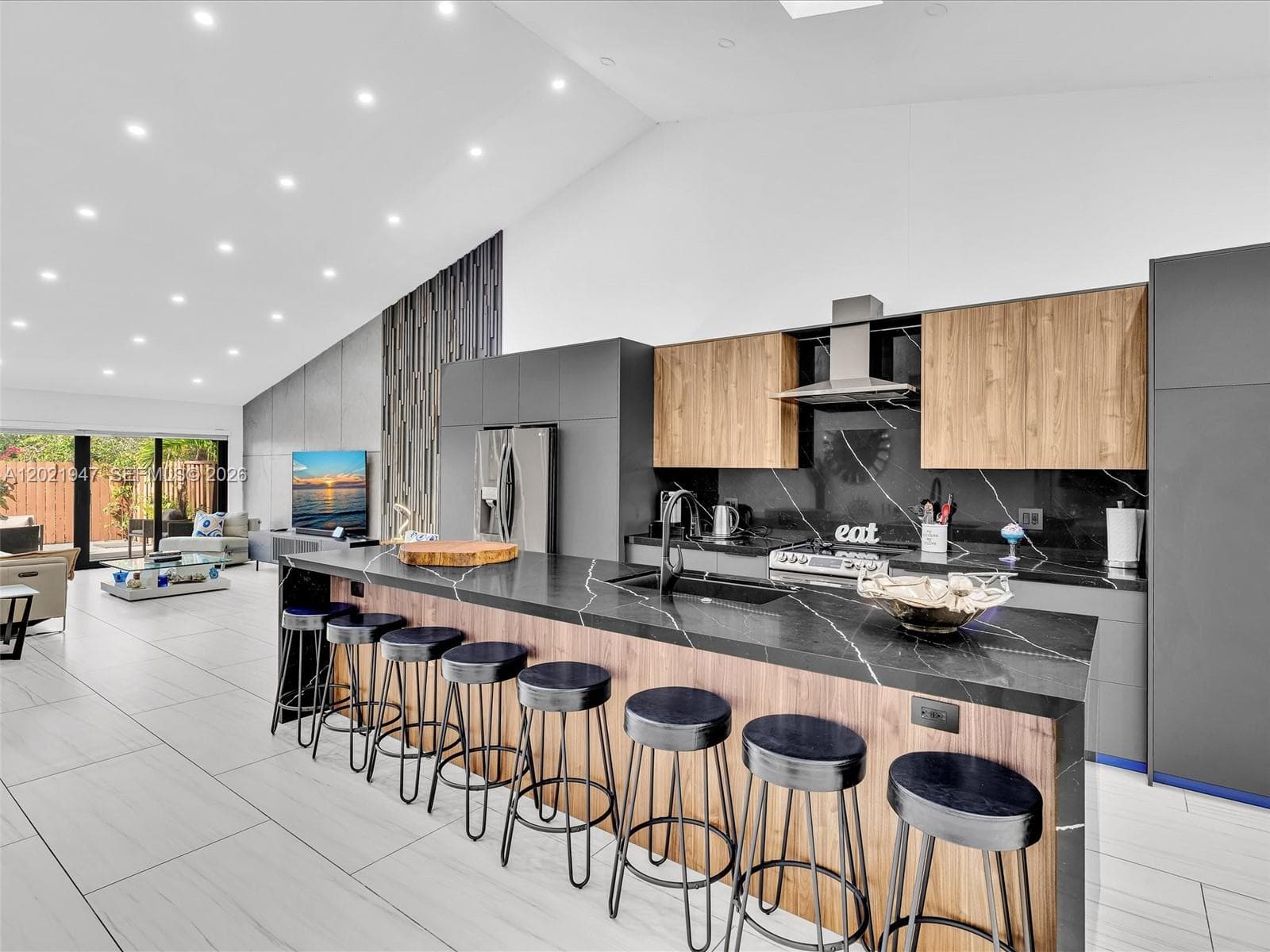 Villa at 500 NE 199th Ter, Miami, FL