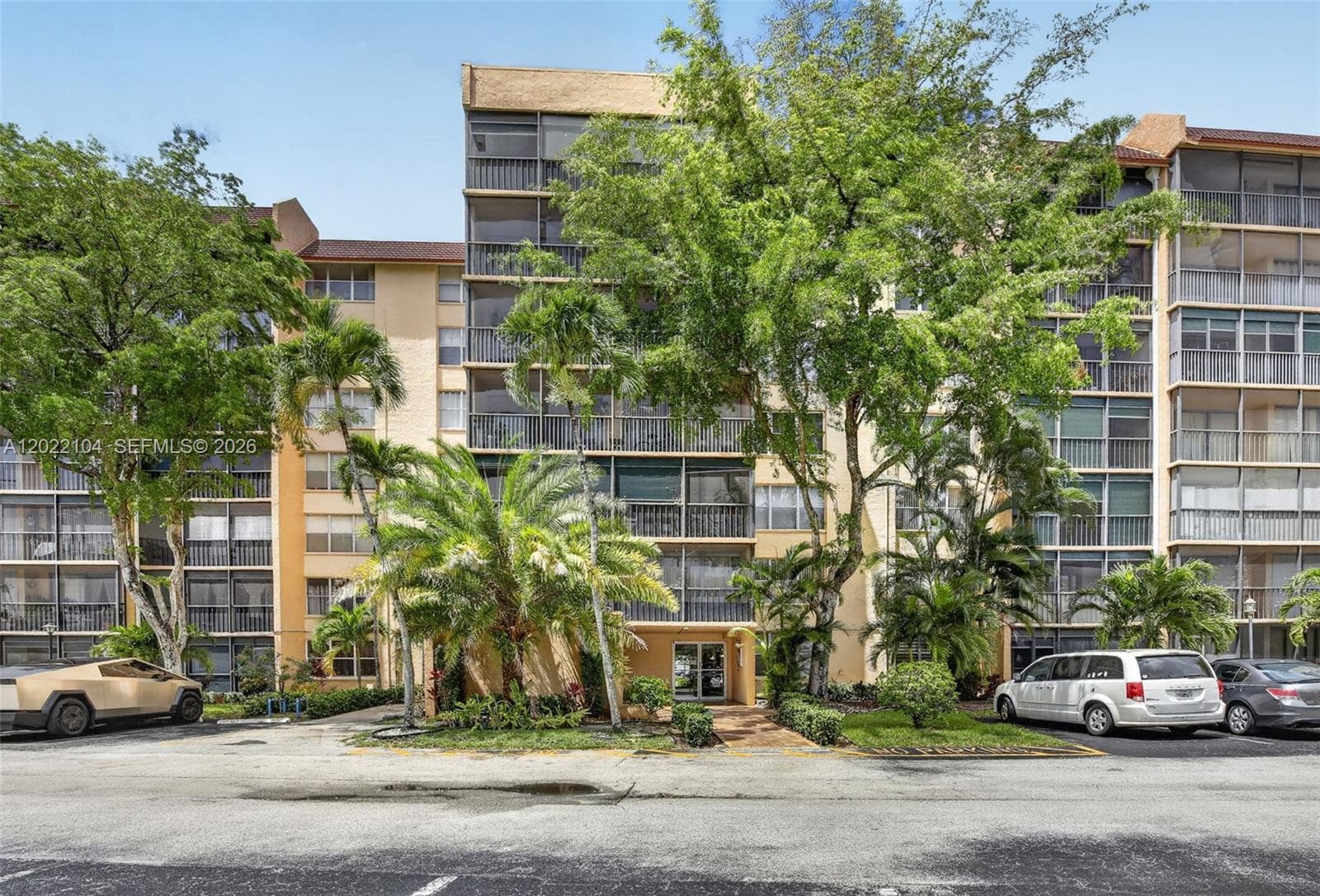 Condo at 3771 Environ Blvd, Lauderhill, FL