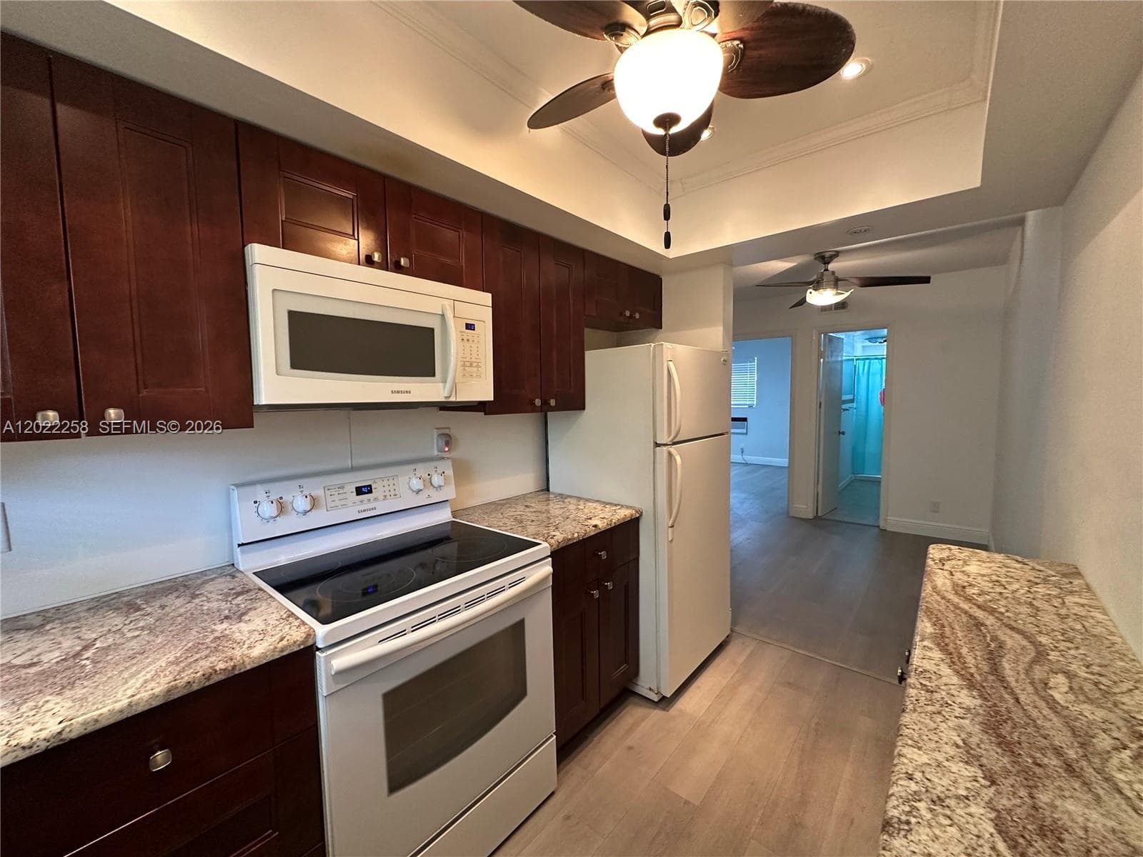Co-op at 3700 Harrison St, Hollywood, FL
