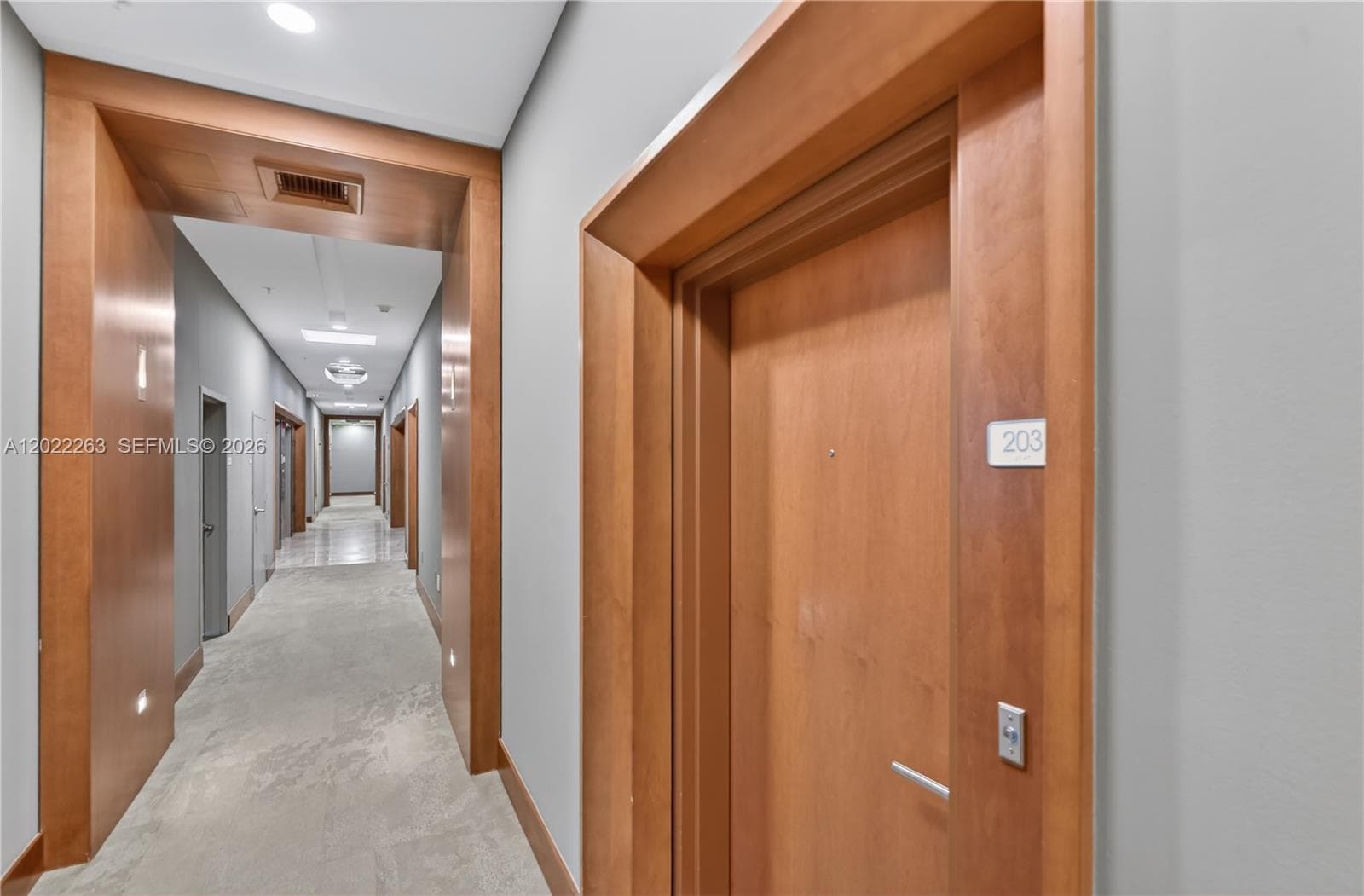 Condo at 31 SE 5th St, Miami — photo 3
