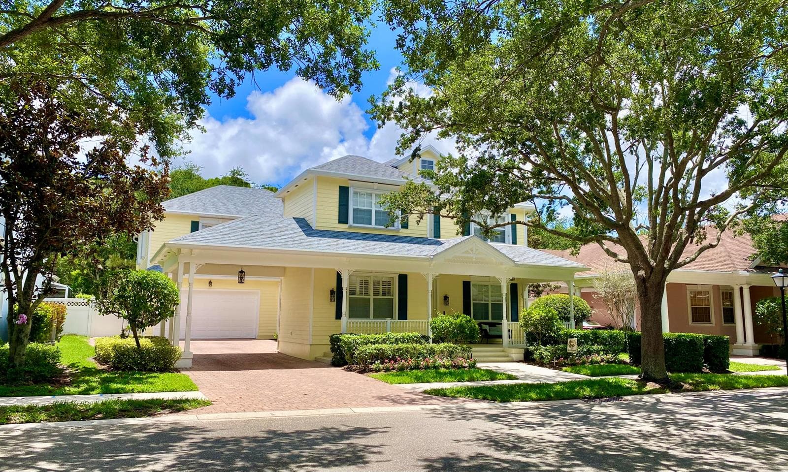 Single-family home at 221 Marlberry Circle, Jupiter, FL