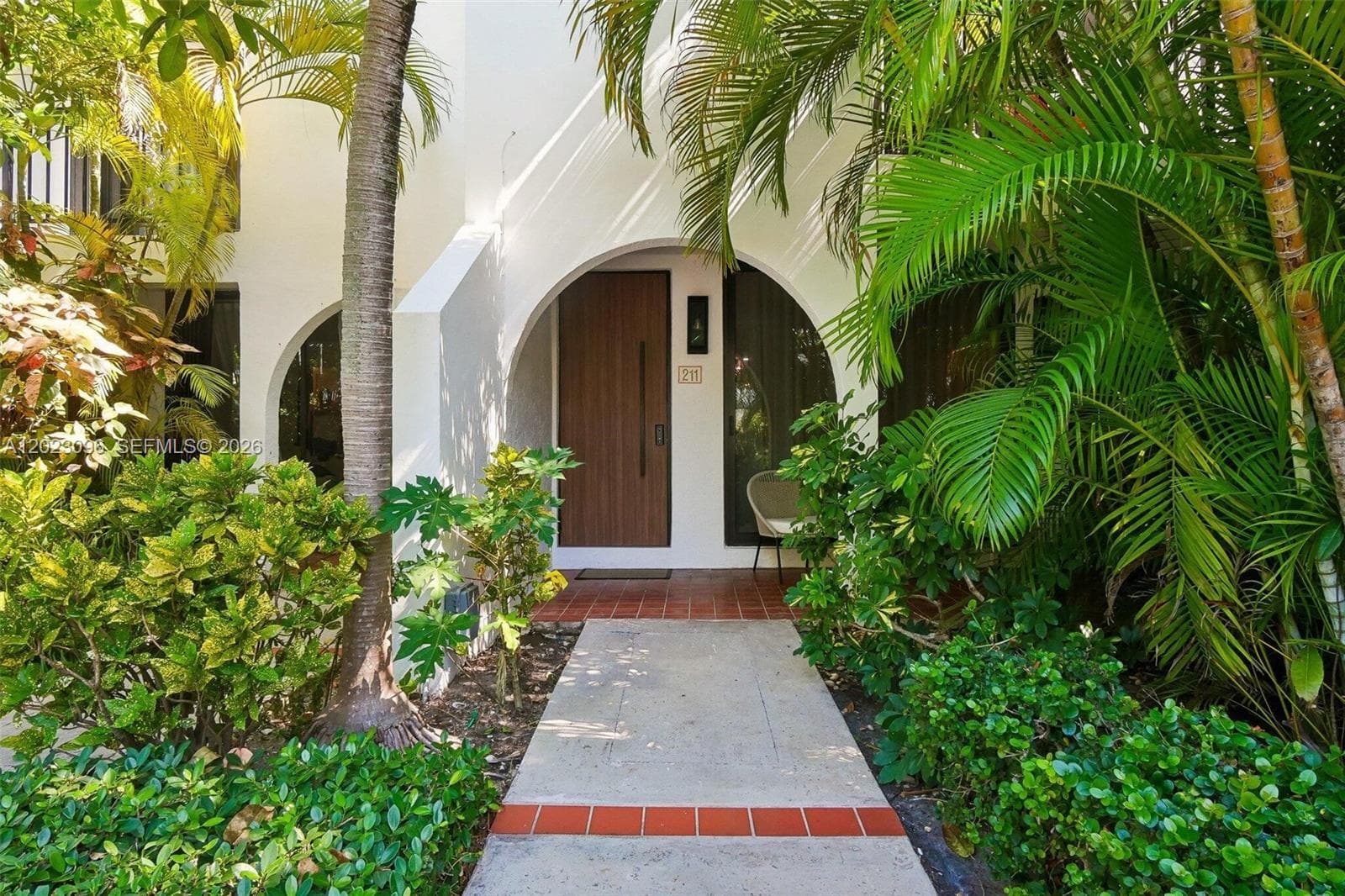 Townhouse en 425 Grapetree Dr, Key Biscayne — foto 2