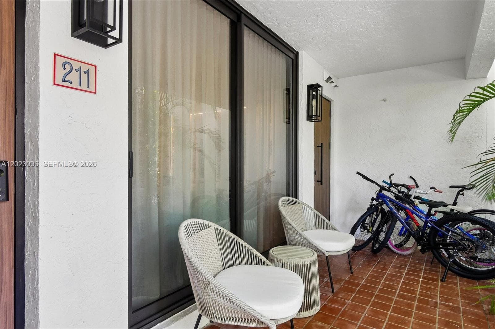 Townhouse en 425 Grapetree Dr, Key Biscayne — foto 3