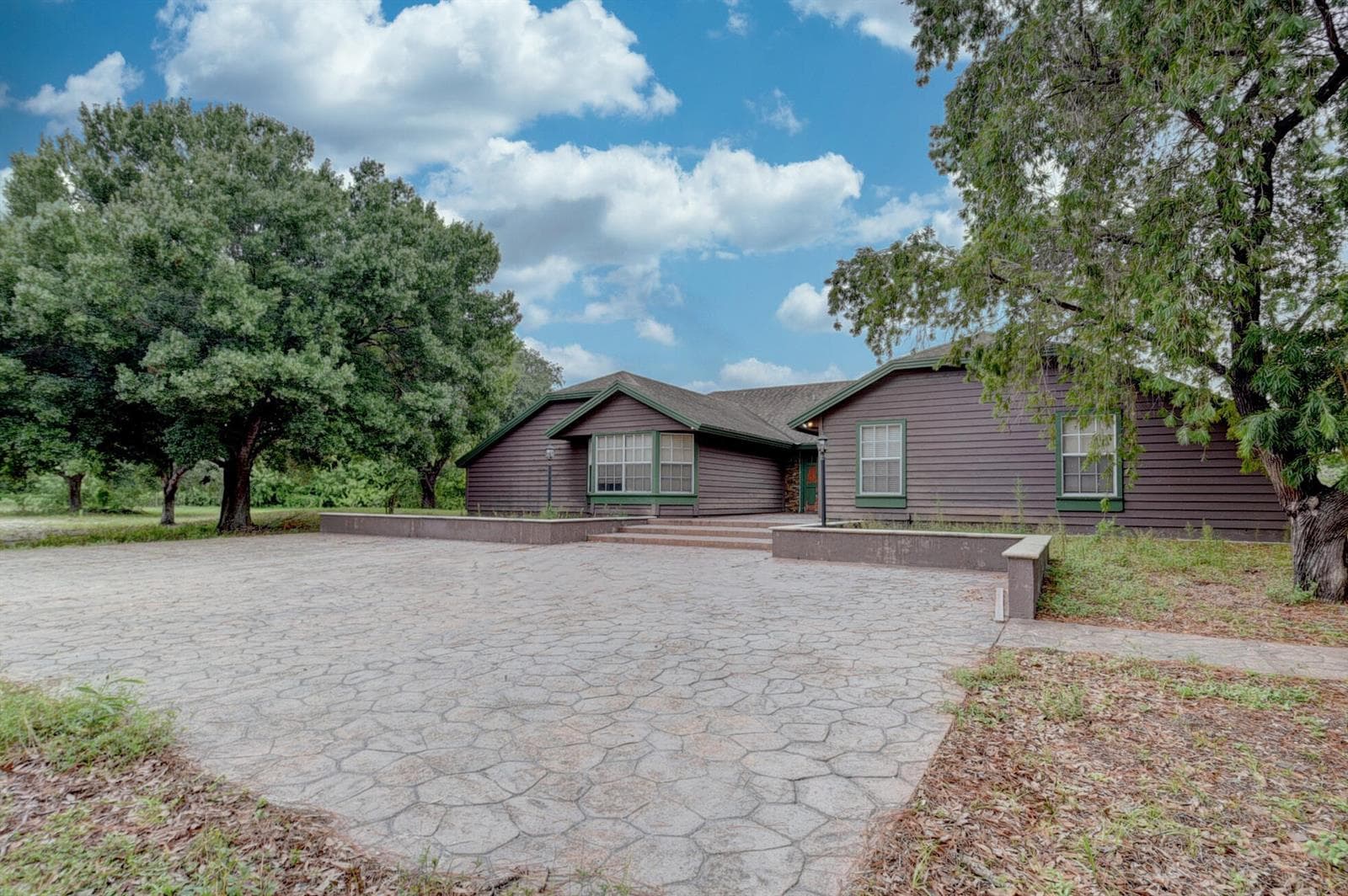 Single-family home at 19153 Eagles Way Court, Loxahatchee, FL