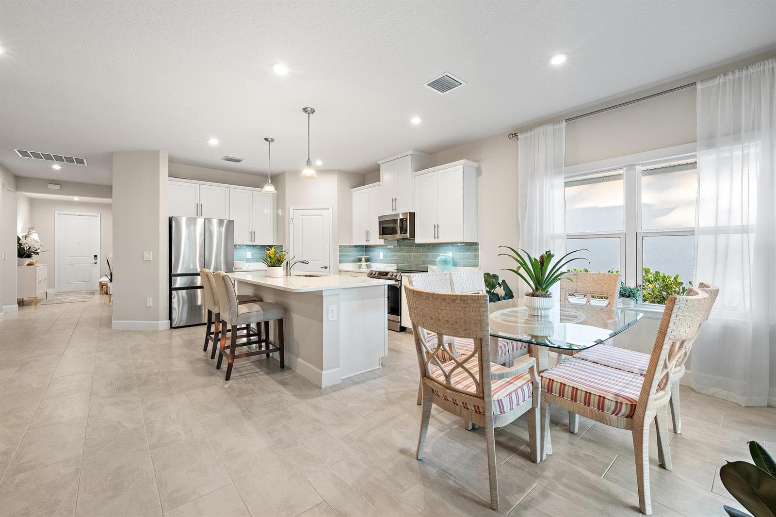 78 SW Pomeroy St-30