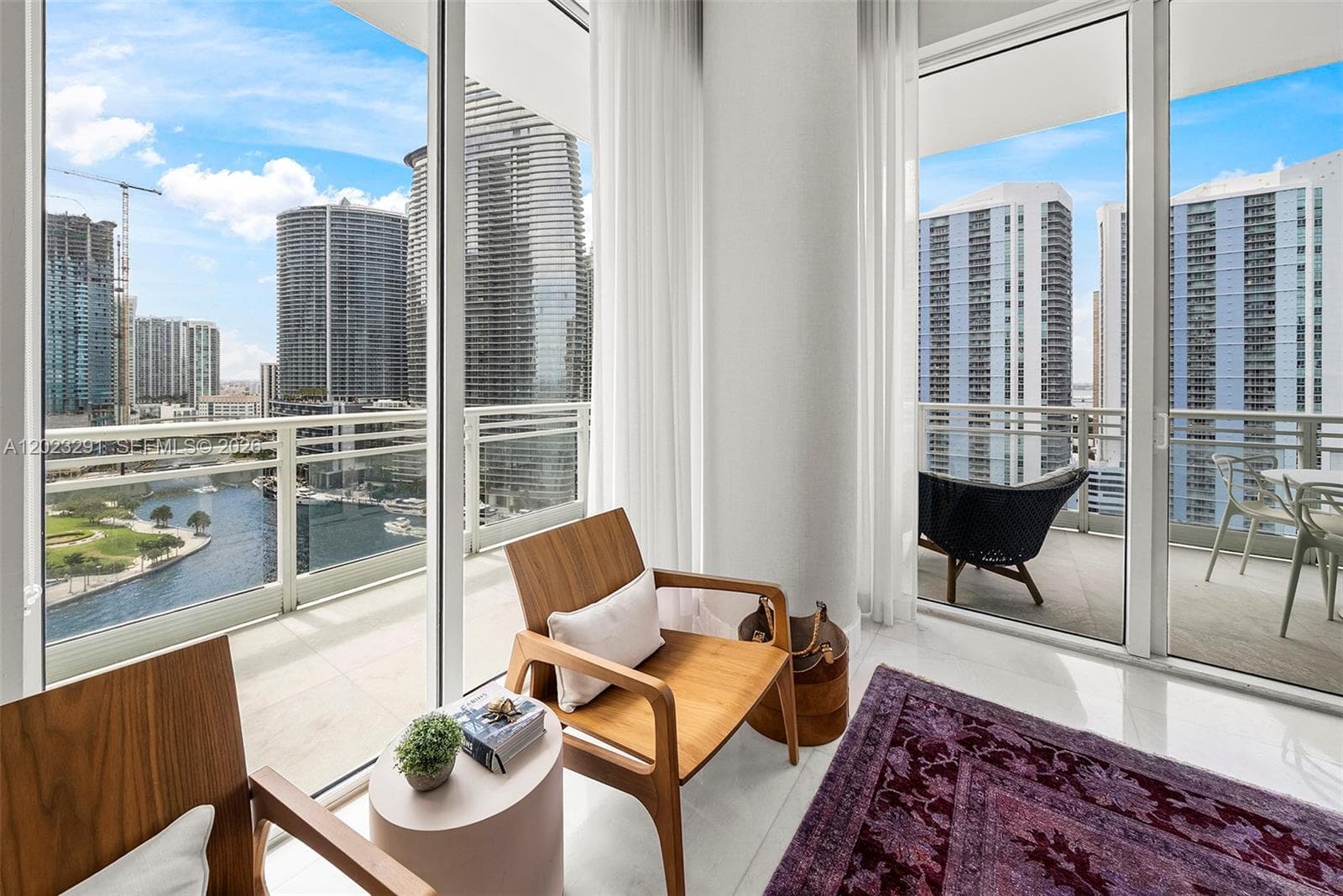 Condo en 900 Brickell Key Blvd, Miami — foto 3