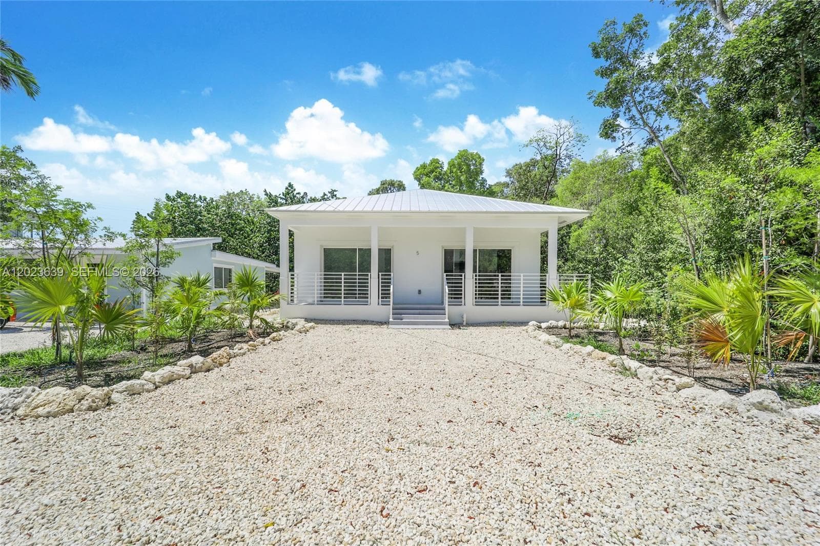 Single-family home at 5 Bowen Dr, Key Largo, FL