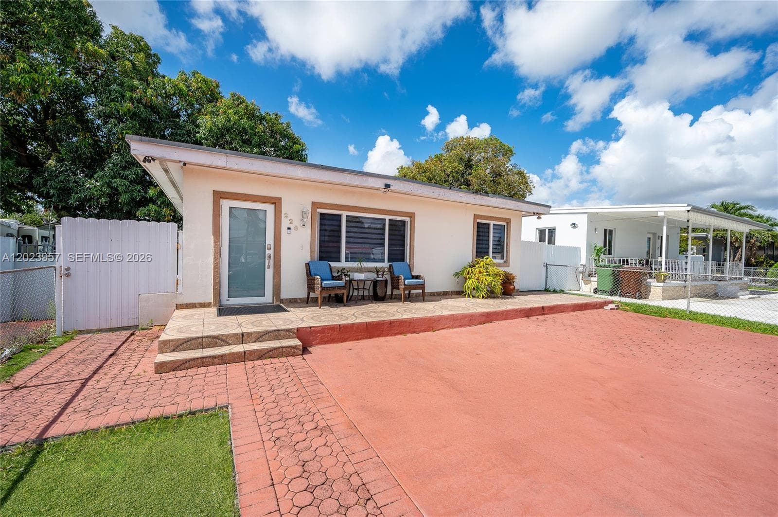 Single-family home at 228 W 18th St, Hialeah — photo 3