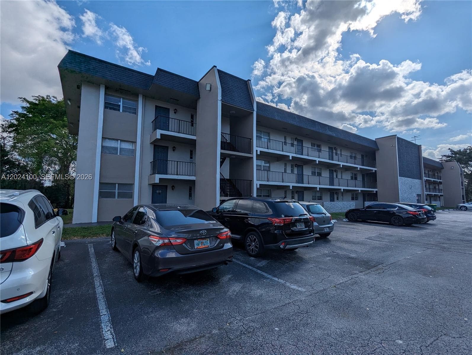 Condo at 8020 Fairview Dr, Tamarac, FL