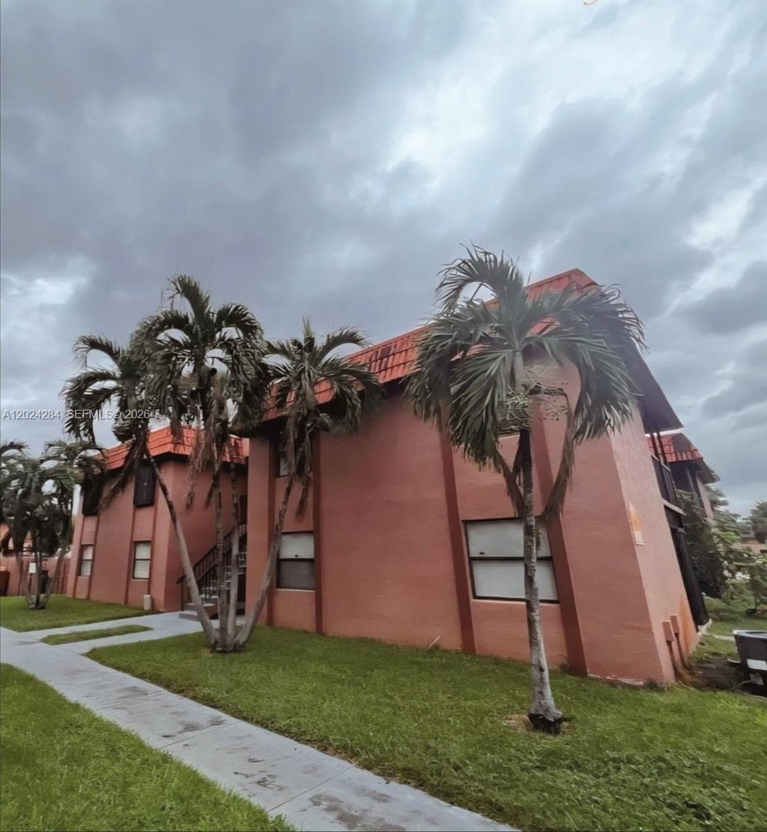 Condo at 6480 W 27th Ct, Hialeah, FL
