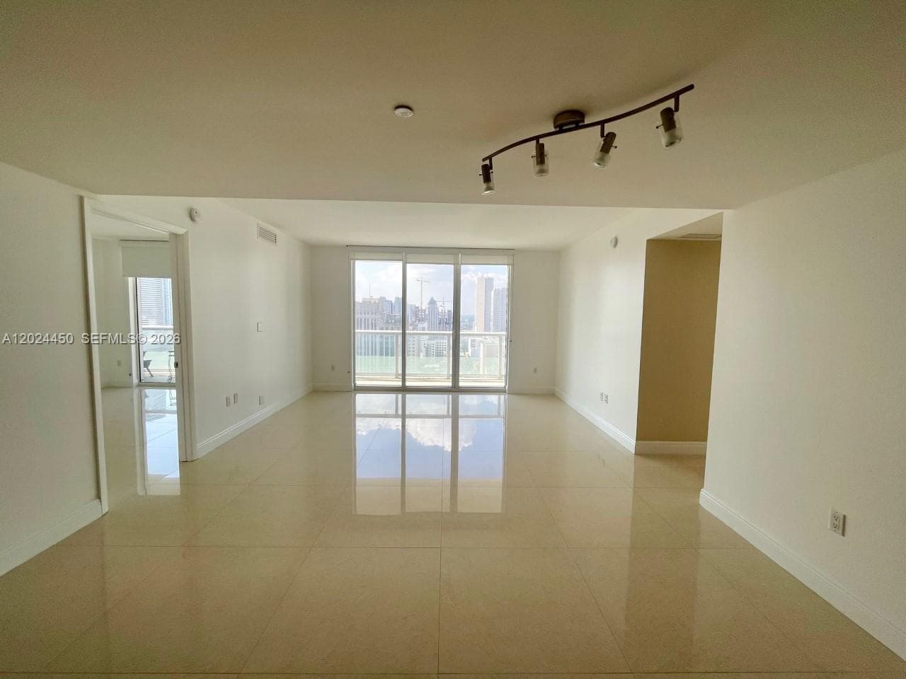Condo en 50 Biscayne Blvd, Miami — foto 2