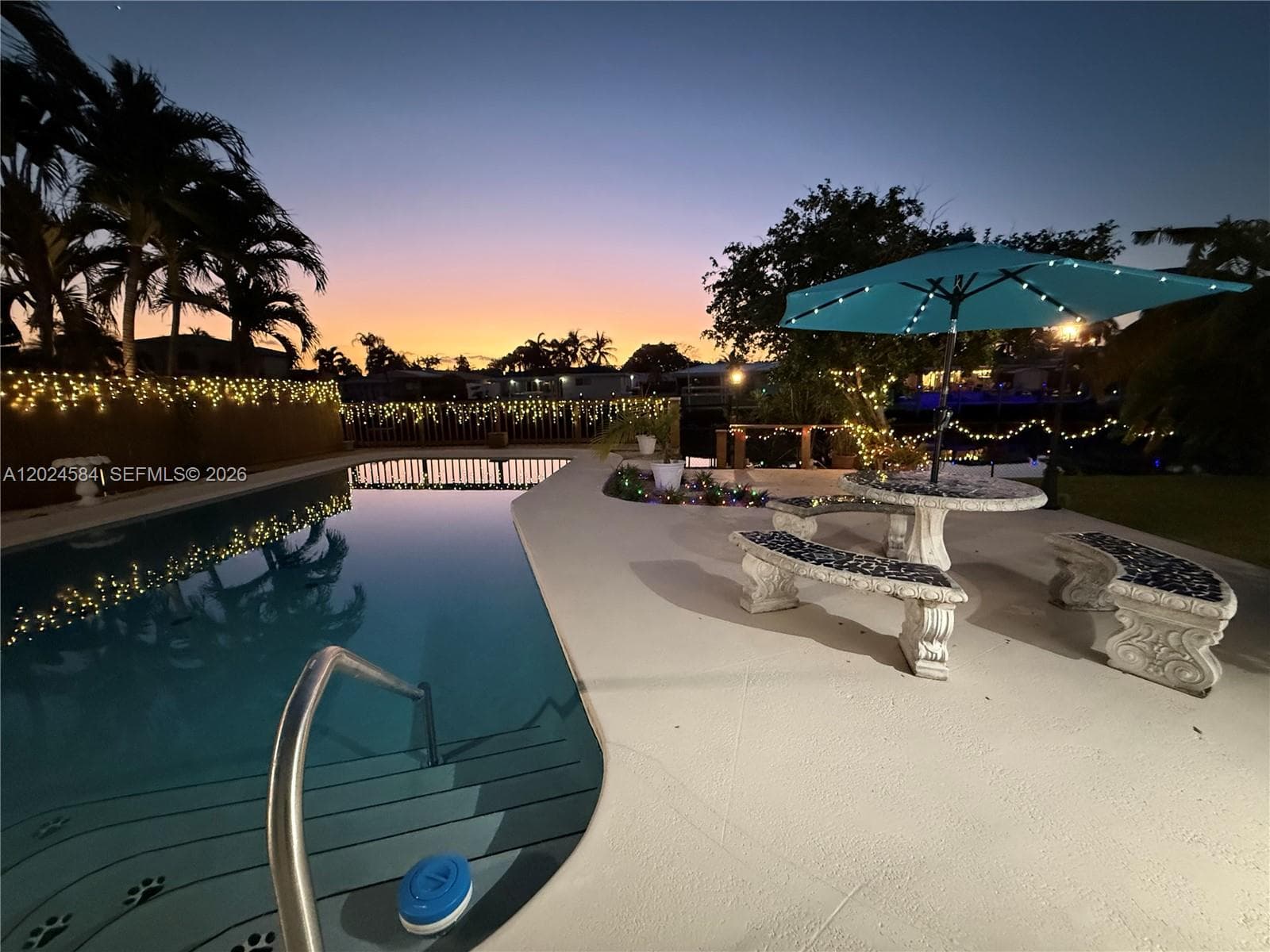 Single-family home at 411 SE 6th Ave, Pompano Beach — photo 3