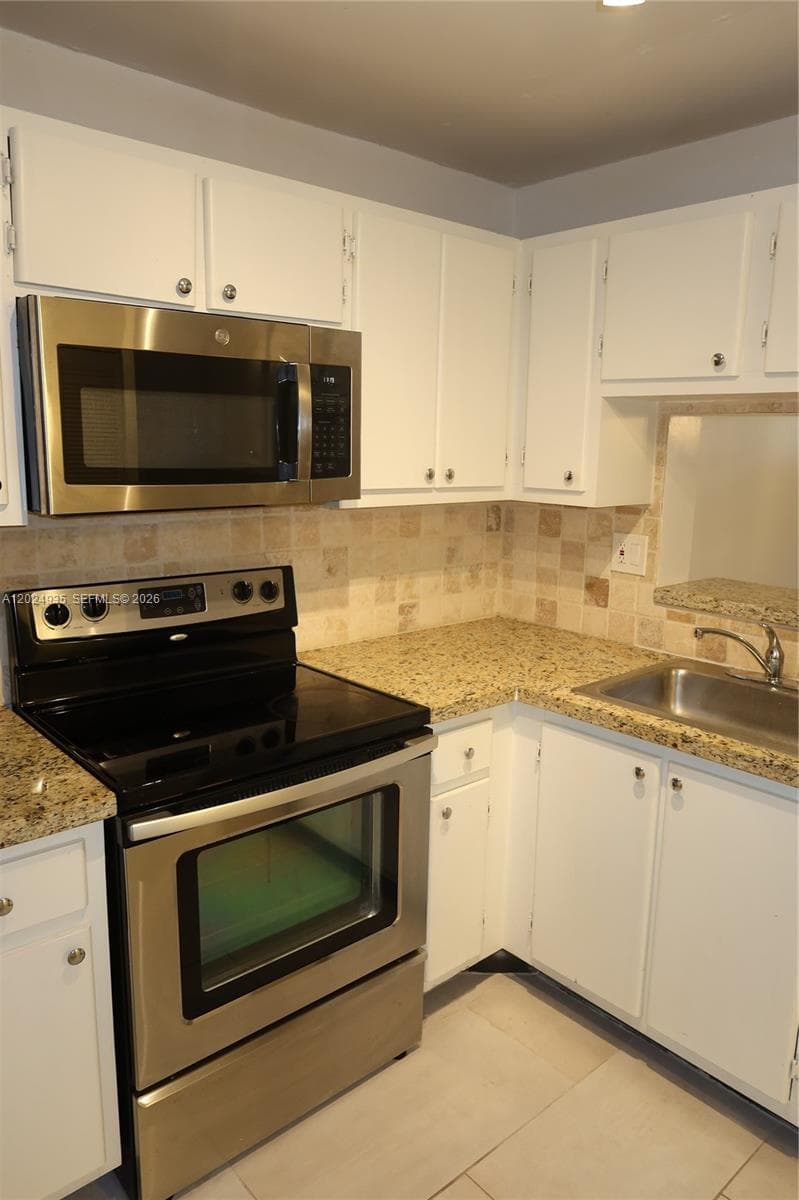 Condo at 10835 SW 112th Ave, Miami — photo 2