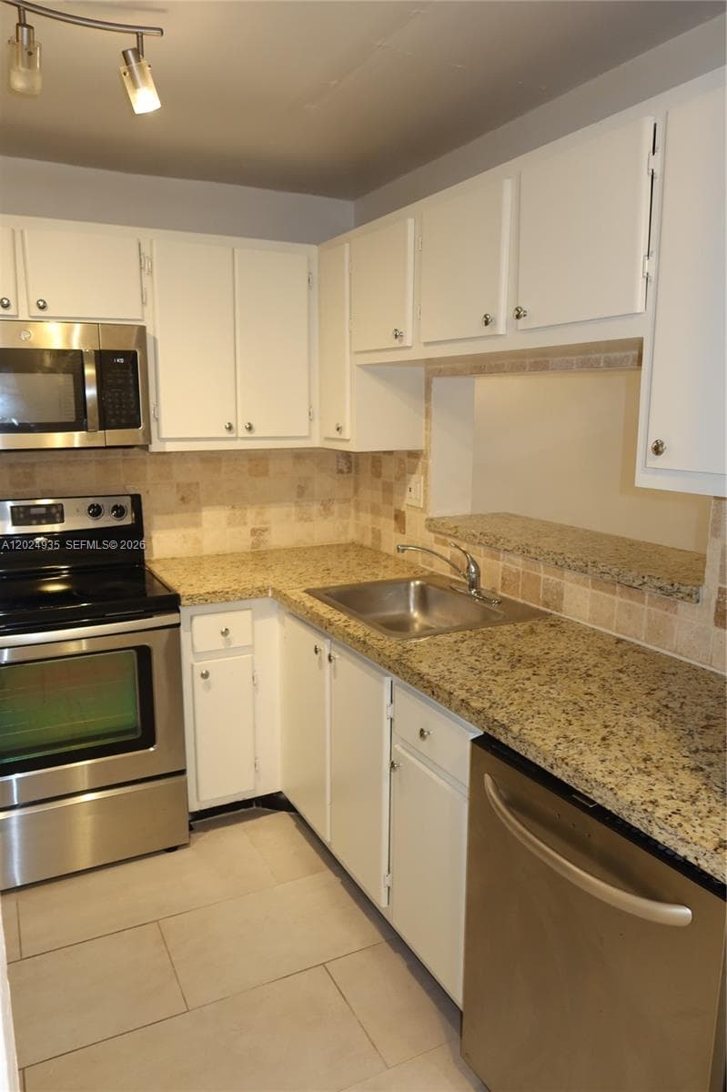 Condo at 10835 SW 112th Ave, Miami — photo 4